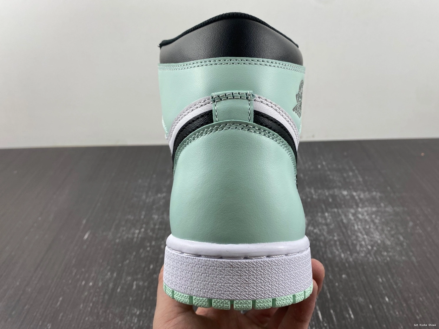 High Igloo Jordan 1 861428-100 Retro Air 1202